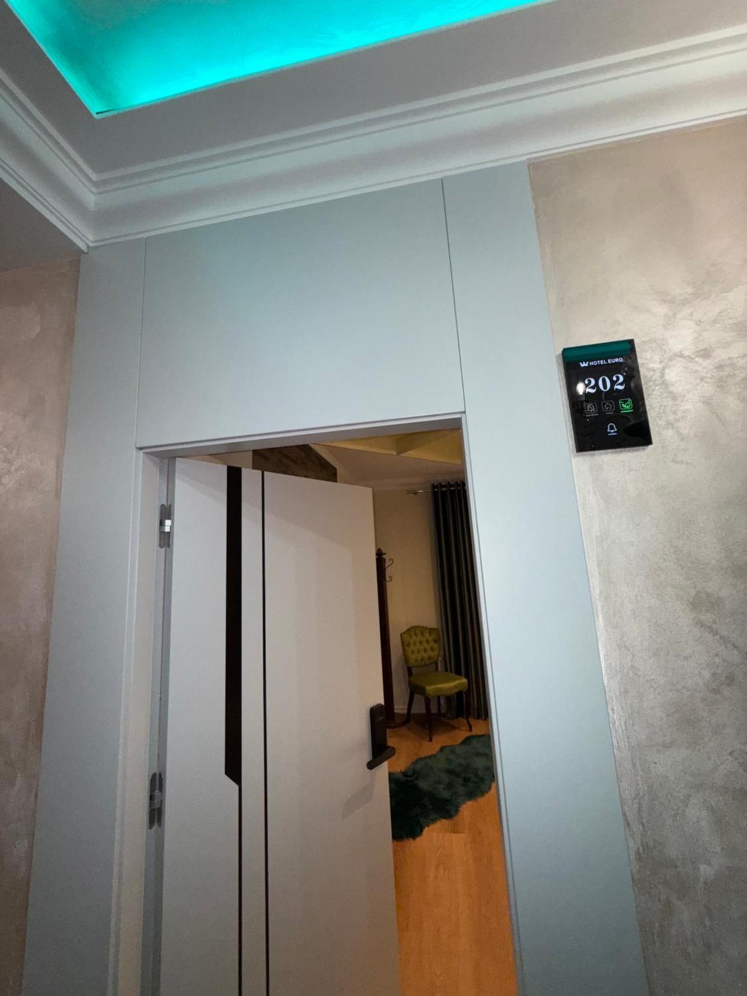 Euro Hotel *